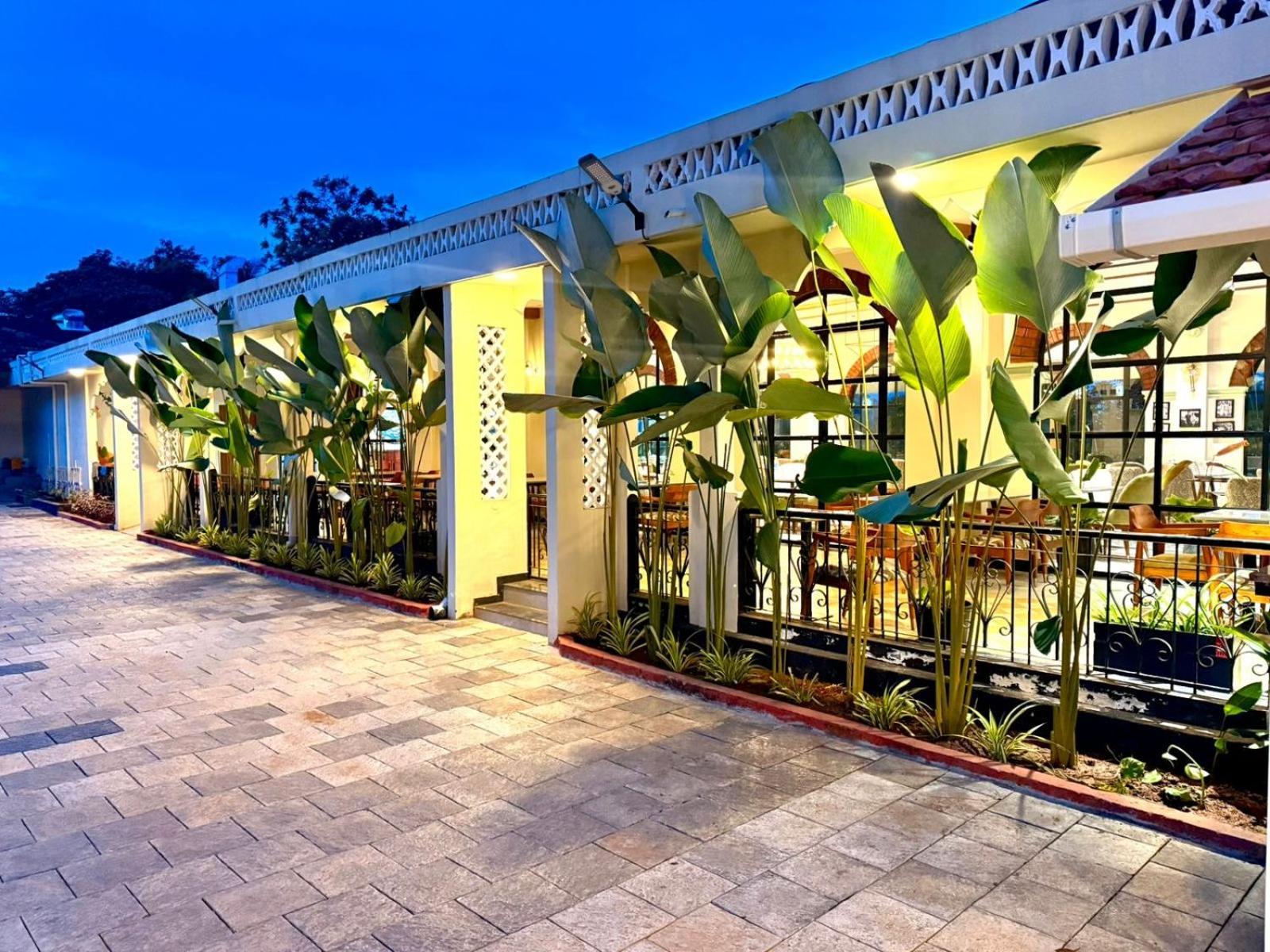 Jaladarshini Lakeside Gardens Bed and Breakfast Kollam Exterior foto