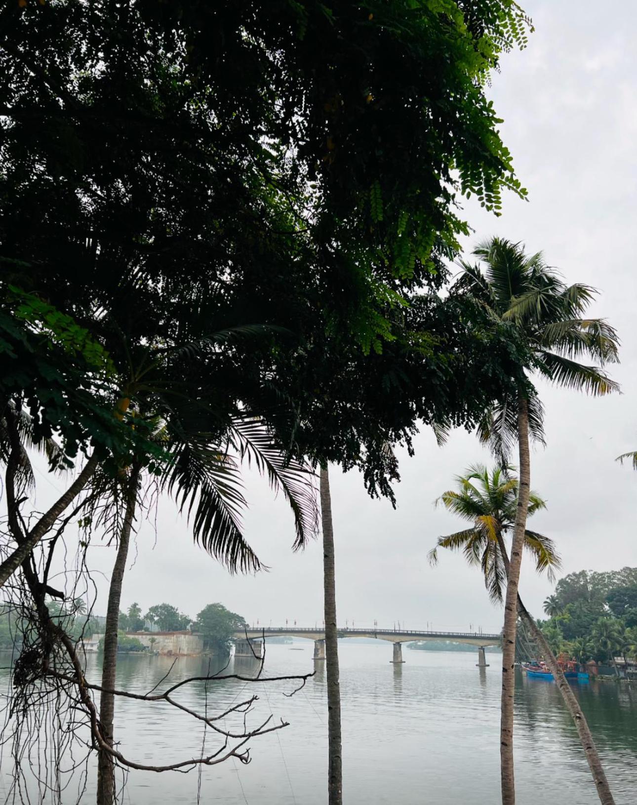 Jaladarshini Lakeside Gardens Bed and Breakfast Kollam Exterior foto